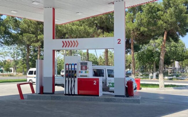 На двух АЗС в Узбекистане продавали некачественное дизельное топливо