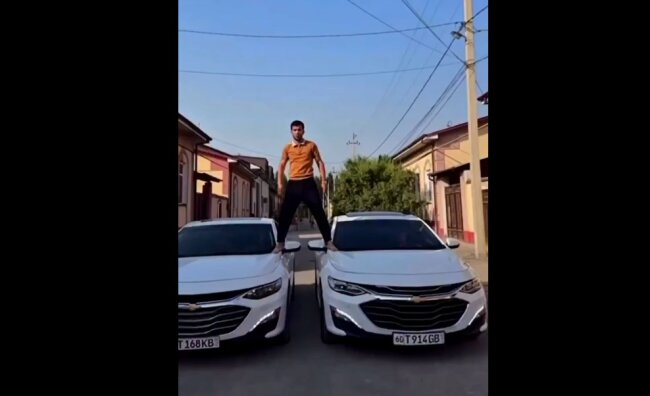 В Андижане блогер представил себя Джан-Клод Ван Даммом и был наказан за это