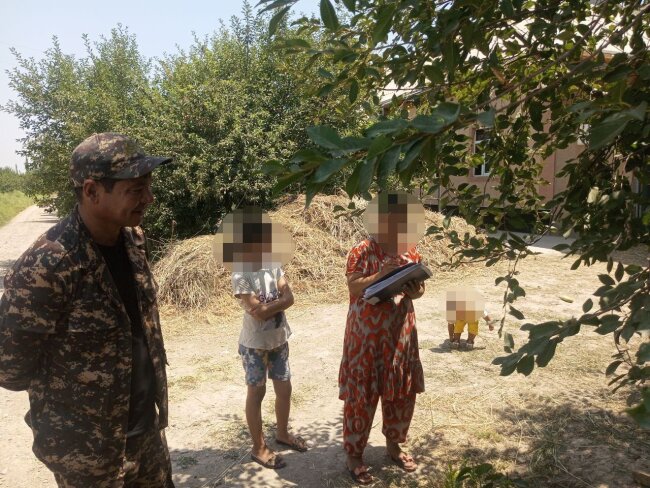 Жительница Кашкадарьи выбрасывала мусор рядом со своим домом