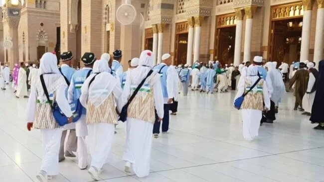 Восемь узбекистанцев погибли во время хаджа