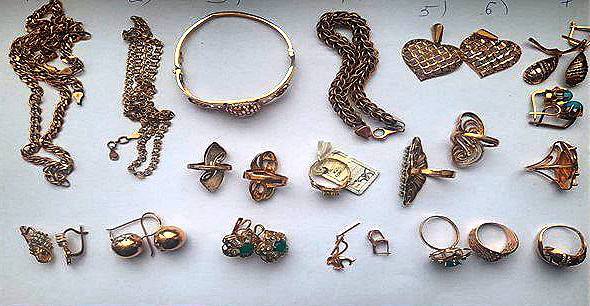 В Андижане сотрудники таможни пресекли контрабанду ювелирных изделий