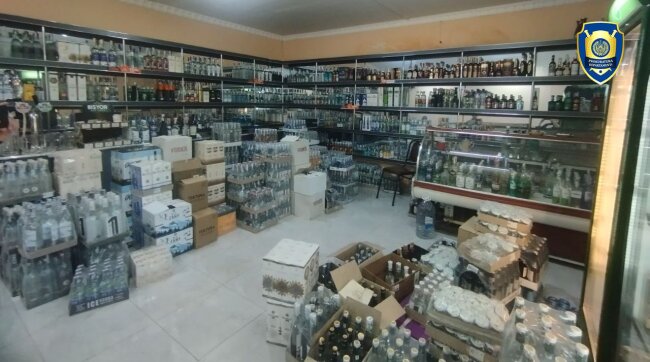 В Андижане выявили магазины, в которых покупателей травили некачественным алкоголем