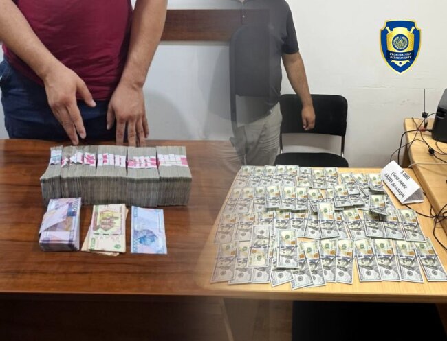 В трёх областях Узбекистана задержали лиц, которые незаконно обменивали валюту