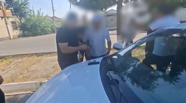 В Андижане пассажир автомобиля «Cobalt» оказался наркоторговцем