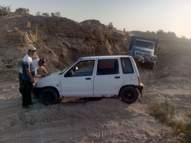 Наказан водитель грузовика, который в Кашкадарье перевозил незаконно добытый песок