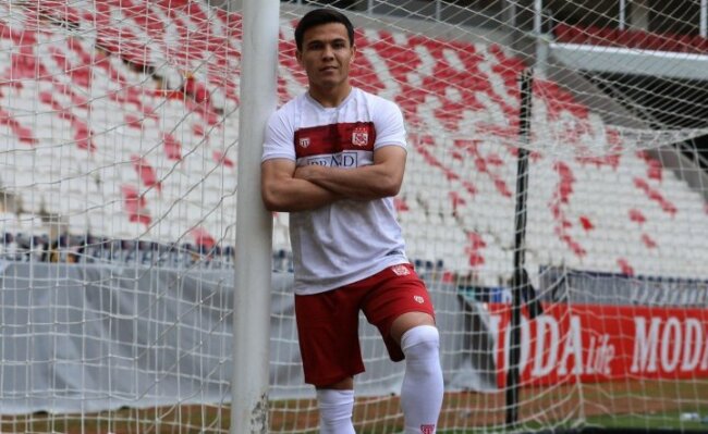 Футболист сборной Узбекистана возможно вернётся из Турции и станет игроком одного из местных клубов