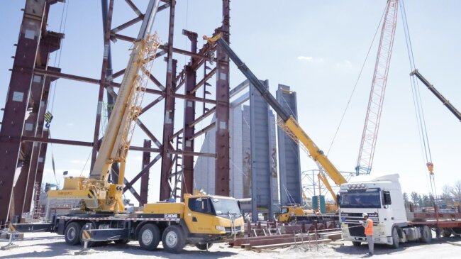 В Навои строят парогазовую установку, мощностью 650 МВт