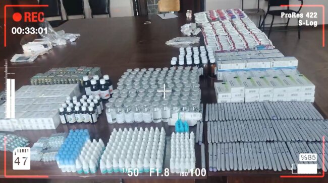 В Фергане пресекли контрабанду лекарственных препаратов, спрятанных в различных частях автомобиля