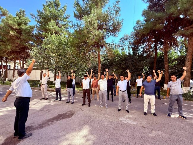 В Ташкенте сотрудники «Худудгаз Пойтахт» начали свой день с физкультуры