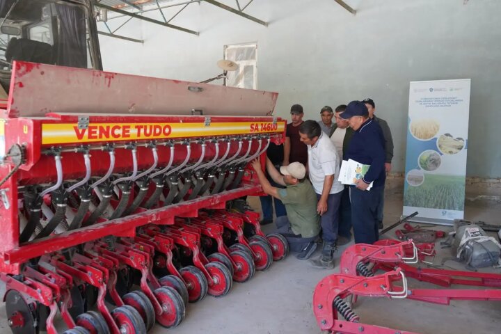 Фермеров Узбекистана обучают современным природосберегающим технологиям