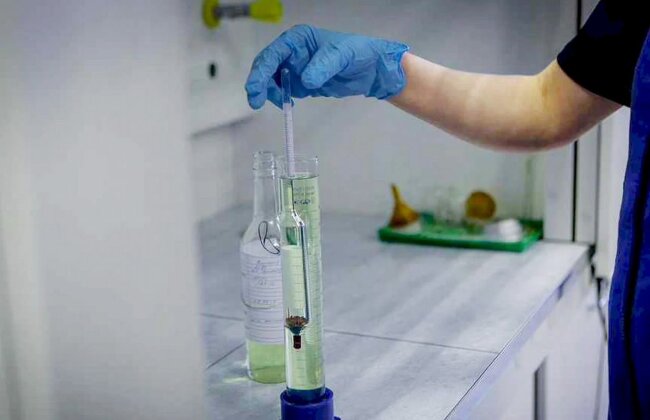 Сразу три АЗС оштрафованы в Фергане за реализацию некачественного бензина