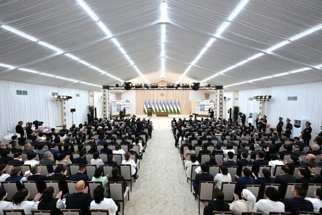 Шавкат Мирзиёев анонсировал покрытие из бюджета части зарплаты воспитателей частных детских садов