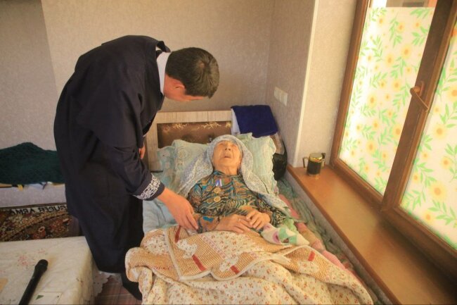 Назван год рождения самой старейшей жительницы Узбекистана