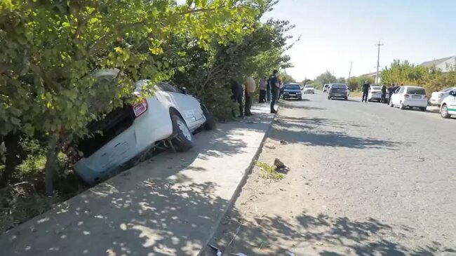 Двухлетний мальчик погиб в Хорезме из-за столкновения двух автомобилей