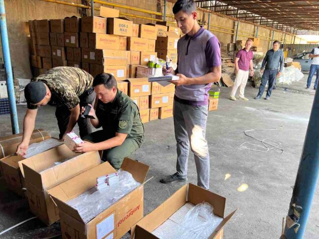 В Ташкенте проводится уничтожение сиропа «Док1 Макс», ставшего причиной массовой гибели детей