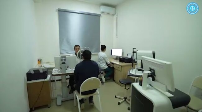 В Коканде и Карши врачи-офтальмологи Китая и Узбекистана проводят бесплатные обследования и операции