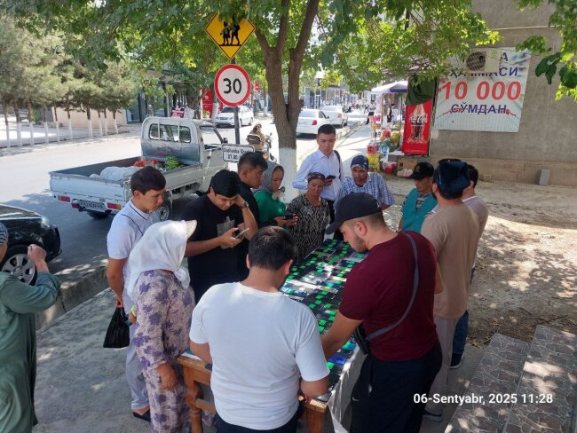 В Джизаке сотрудники БПИ провели ярмарку конфискованных мобильных телефонов