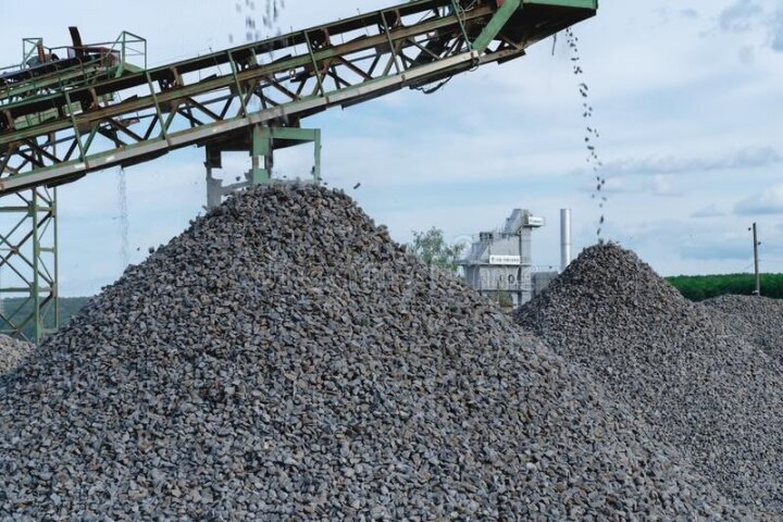 Крупные предприятия заваливают щебнем весь Узбекистан