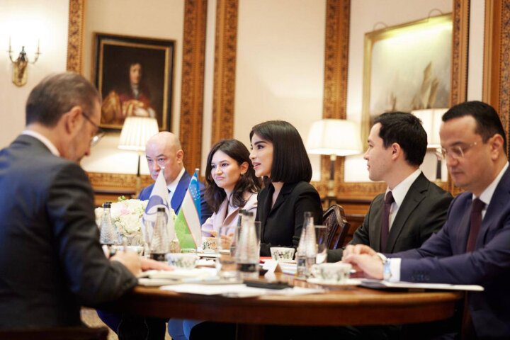 Саида Мирзиёева провела встречу с президентом ЕБРР