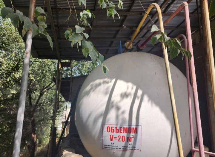 В Джизаке продавали некачественный бензин