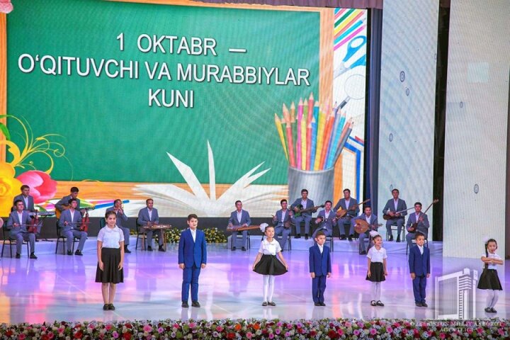 Грустный праздник: Некоторые учителя Ташкента до сих пор не получили зарплату и премию к празднику