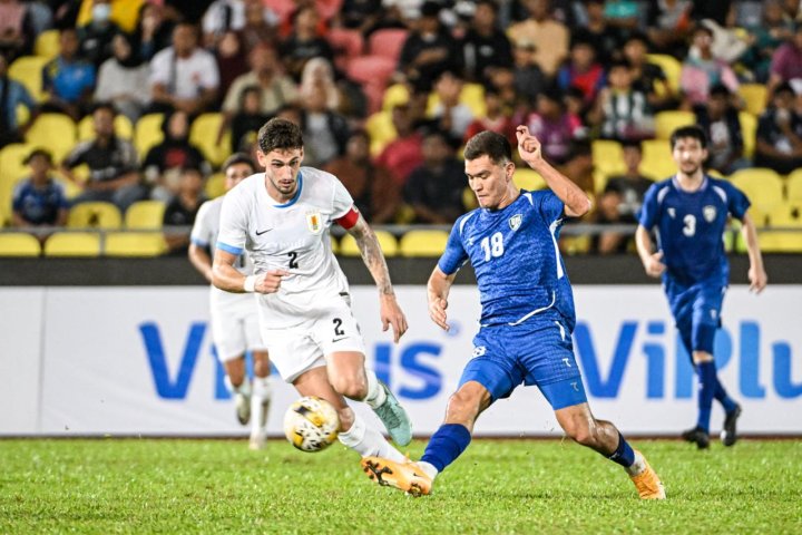 Сборная Узбекистана по футболу проиграла Уругваю с минимальным счётом