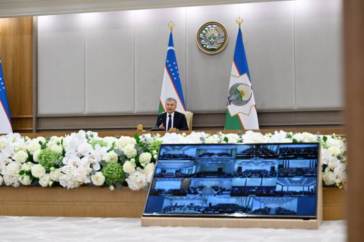 Махалли в Узбекистане получат новые полномочия и много денег