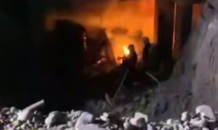 Огонь в центре Ташкента потушен за 20 минут