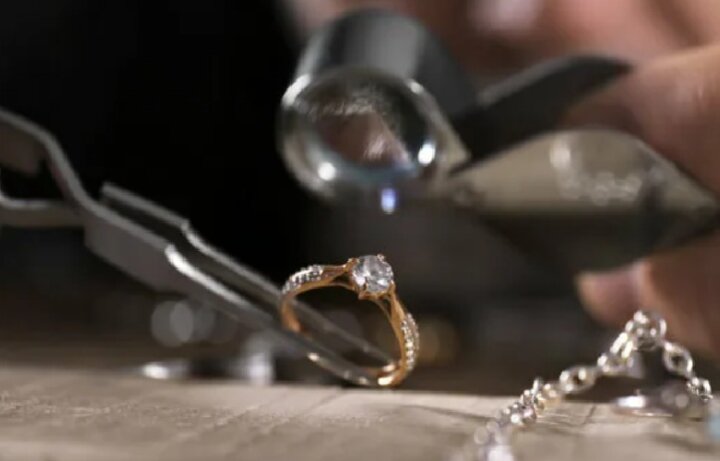 Президент Узбекистана поддержал ювелиров