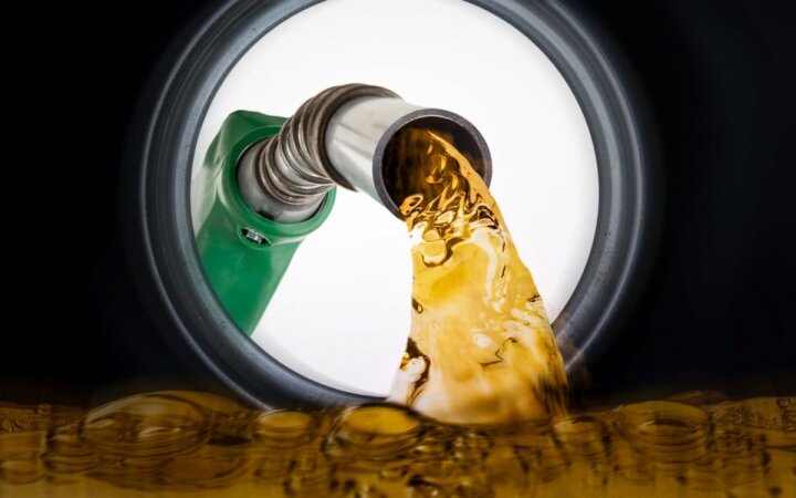 Узбекистан увеличил производство топлива и машин