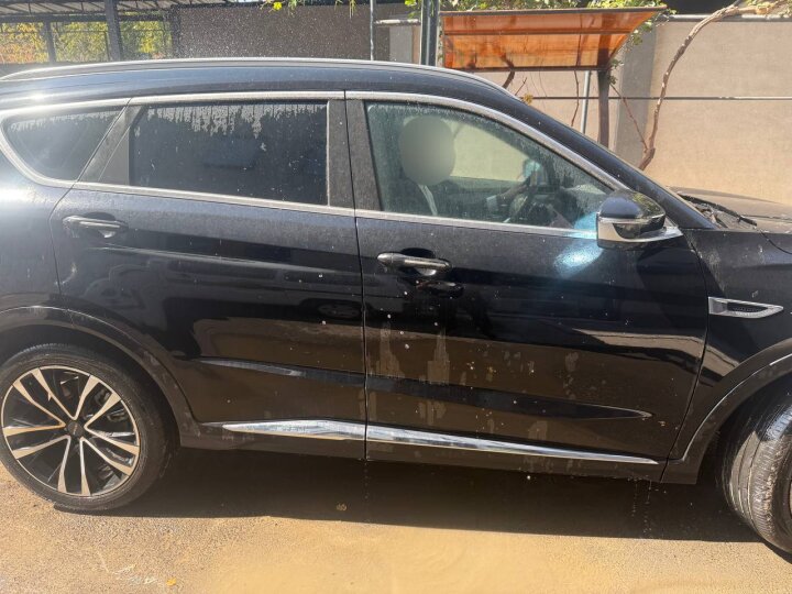 В Ташкенте за долги арестовали JETOUR