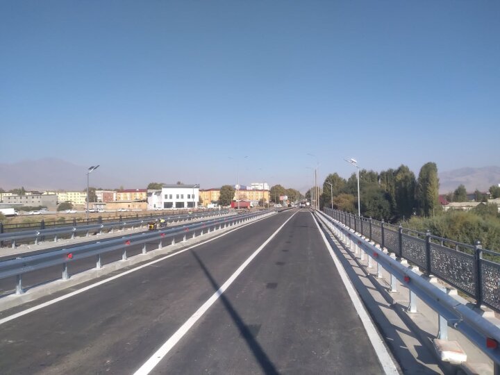 В Ангрене восстановили разрушенный мост