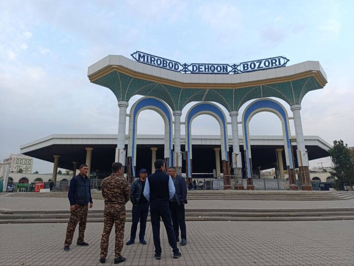 Экологи Ташкента встали на защиту деревьев у Госпитального рынка