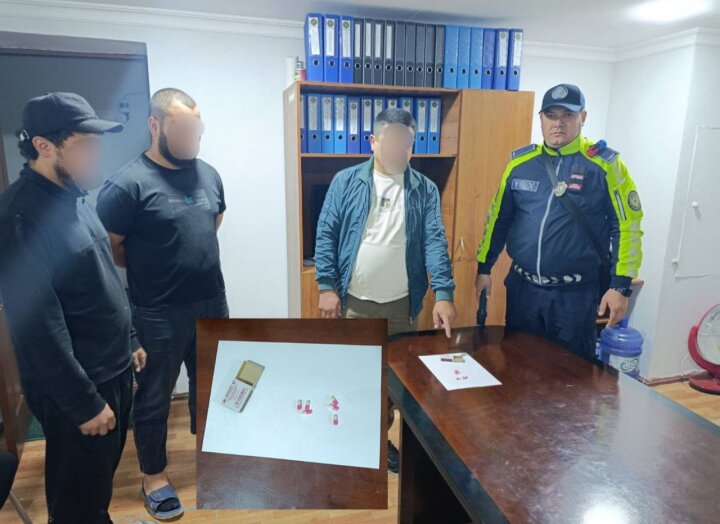 В Бекабаде сотрудники ДПС выявили у водителя психотропные препараты