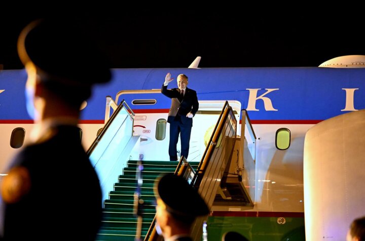 Шавкат Мирзиёев завершил свой визит в Азербайджан