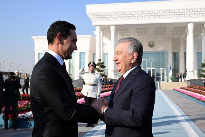 Шавкат Мирзиёев проводил Президента Туркменистана