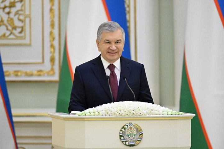 Президент Узбекистана принял верительные грамоты семи послов