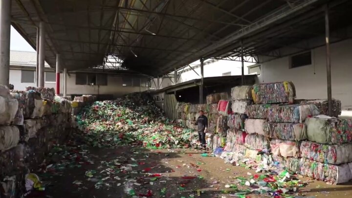 Предприятие в Ташкенте перерабатывает 26 тысяч тонн пластика