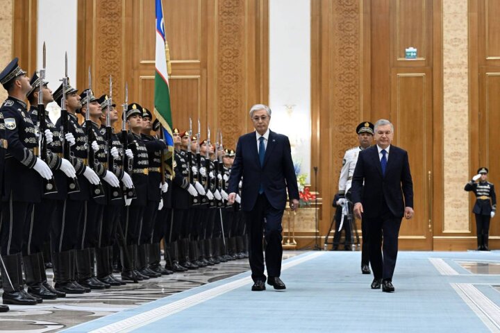 Шавкат Мирзиёев провёл встречу Президента Казахстана в новом аэропорту