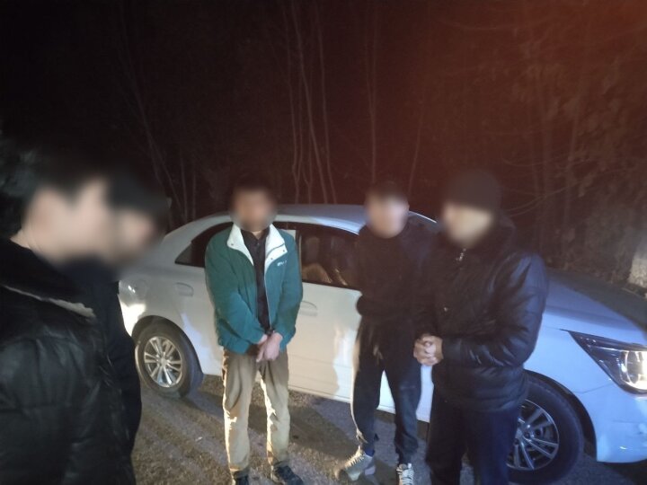 В Намангане пресечён ввоз наркотиков из Кыргызстана