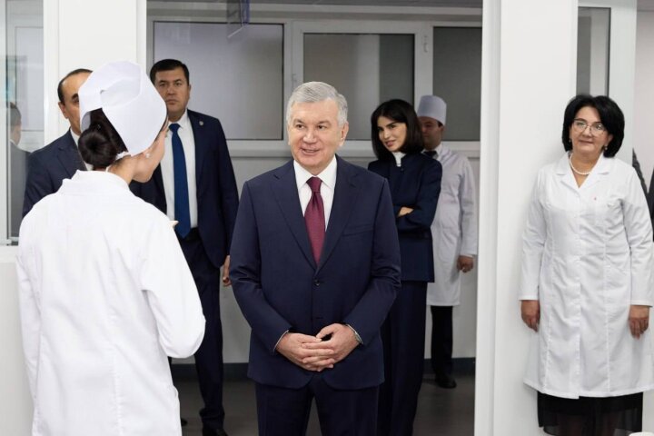 Мирзиёев ознакомился с цифровой трансформацией здравоохранения в Ташкентском медуниверситете