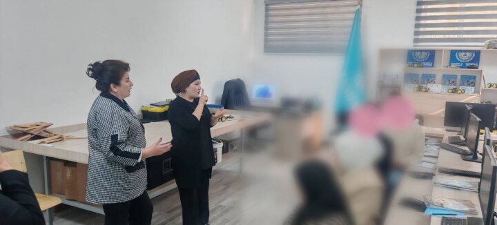 В Фергане проверили условия обучения глухих и слабослышащих детей