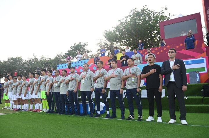 Сборная Узбекистана по футболу готовится к матчу с Ирландией