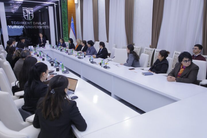 В Ташкенте эксперты предложили меры против киберугроз для женщин