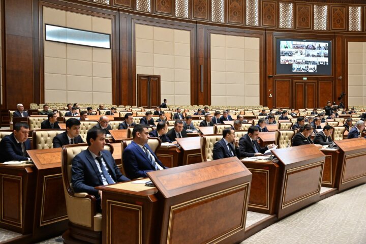Сенат Узбекистана упростит ликвидацию неработающих субъектов бизнеса