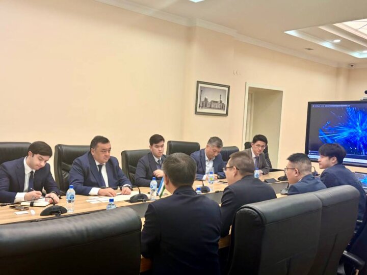 В МИПТ Узбекистана обсудили инвестиции с делегацией китайской компании ZTT Group