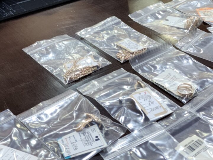 Пресечён незаконный ввоз ювелирных изделий в Узбекистан