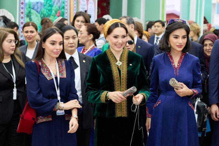 В Авазе Саида Мирзиёева рассказала о правах женщин