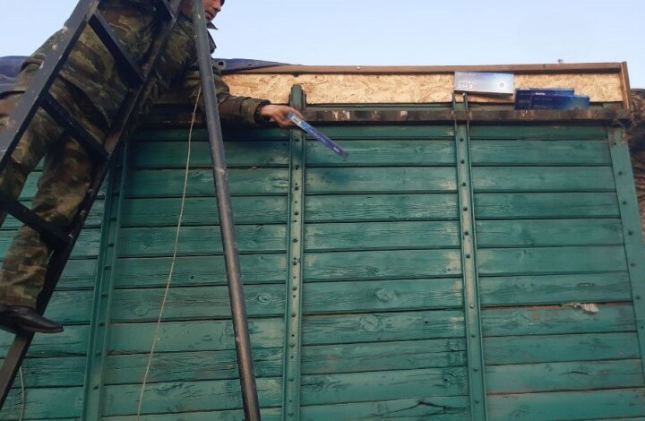 Сотрудники таможни в Сурхандарье выявили спрятанный товар в пустом грузовике
