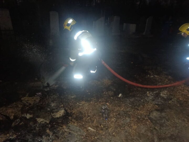 На кладбище Боткина в Ташкенте зафиксирован пожар